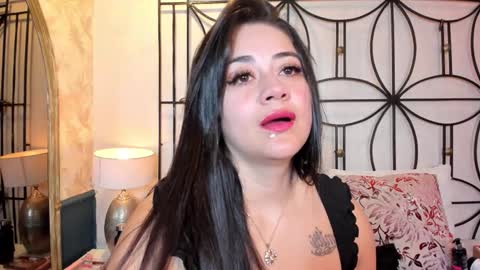 Snapshot of nahomi_sweett chatting on October 4, 2025, 10:57 am Nahomi  online show from October 4, 2025, 10:57 am