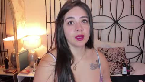 Snapshot of nahomi_sweett chatting on October 16, 2025, 11:00 am Nahomi  online show from October 16, 2025, 11:00 am