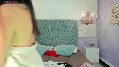 Nahomi online show from December 10, 2024, 1:54 am