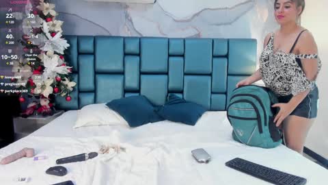 Nahomi online show from December 17, 2024, 1:50 am