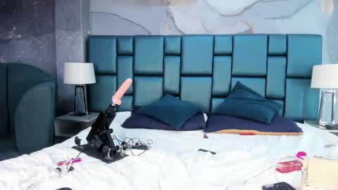 Nahomi online show from February 12, 2025, 1:52 am