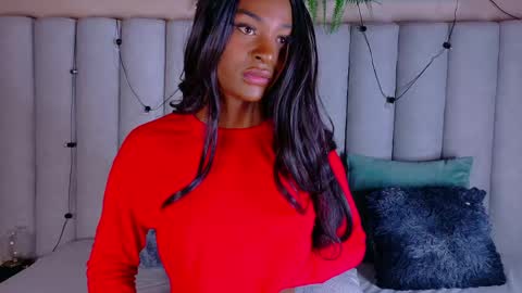  VICTORIA  online show from May 13, 2026, 7:33 pm