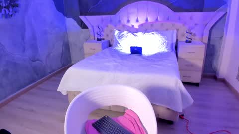 Snapshot of nahomirichards chatting on February 27, 2025, 5:24 am Nahomi online show from February 27, 2025, 5:24 am