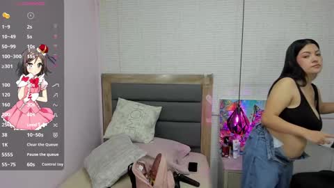 Snapshot of nahomirosse chatting on September 18, 2025, 12:07 pm SHELBY online show from September 18, 2025, 12:07 pm