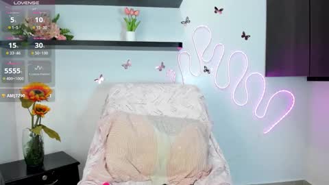 Snapshot of nahomirosse chatting on October 23, 2025, 1:32 pm SHELBY online show from October 23, 2025, 1:32 pm