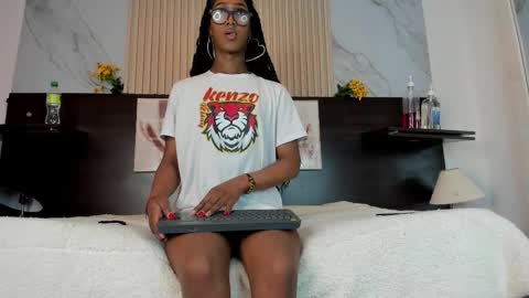 Snapshot of nahomy_james25 chatting on September 28, 2025, 10:26 pm nahomy_james25 online show from September 28, 2025, 10:26 pm