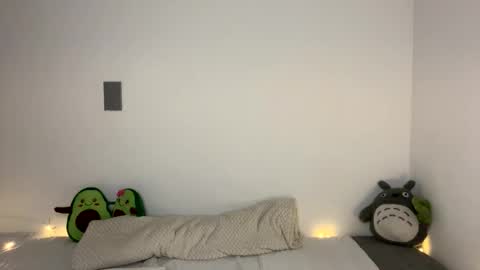 nahomy online show from March 26, 2026, 2:44 pm