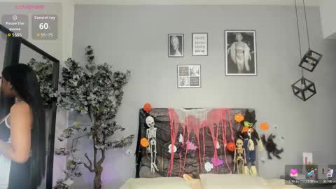 Snapshot of nahomycarterr chatting on October 29, 2025, 7:37 pm nahomycarterr online show from October 29, 2025, 7:37 pm