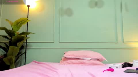 Nahomys online show from February 26, 2025, 8:22 pm