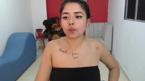 Snapshot of naia_sweetsex chatting on October 23, 2025, 11:53 am naia_sweetsex online show from October 23, 2025, 11:53 am