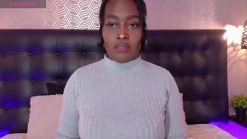 Snapshot of naiaramasson_ chatting on September 24, 2025, 12:19 pm naiaramasson_ online show from September 24, 2025, 12:19 pm