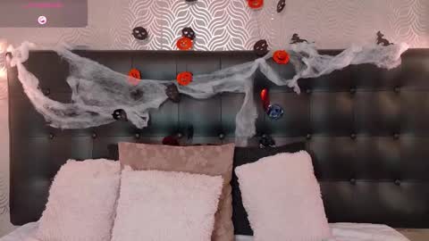 Snapshot of naiaramasson_ chatting on October 30, 2025, 12:17 pm naiaramasson_ online show from October 30, 2025, 12:17 pm