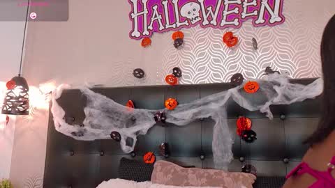 Snapshot of naiaramasson_ chatting on October 31, 2025, 11:55 am naiaramasson_ online show from October 31, 2025, 11:55 am