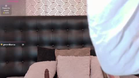 naiaramasson_ online show from May 2, 2026, 12:10 pm