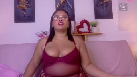 nairagold_ online show from June 16, 2026, 12:57 am
