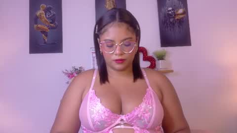 nairagold_ online show from June 18, 2026, 12:55 am
