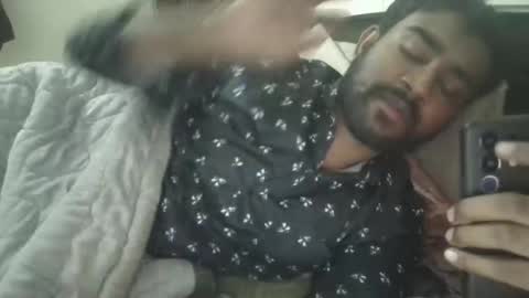 NAIRANANDU28 online show from December 17, 2025, 6:58 pm