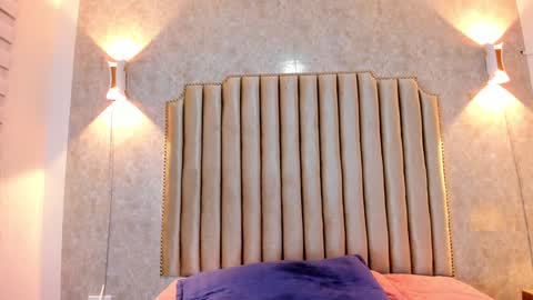 Naisha Rousell online show from December 7, 2024, 5:59 am