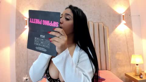 Naisha Rousell online show from December 26, 2024, 2:33 am