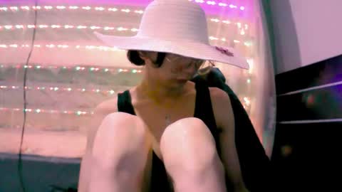 NAJI  online show from October 8, 2025, 2:25 pm