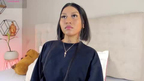 INSTAGRAM  m2221     online show from February 2, 2026, 11:31 am