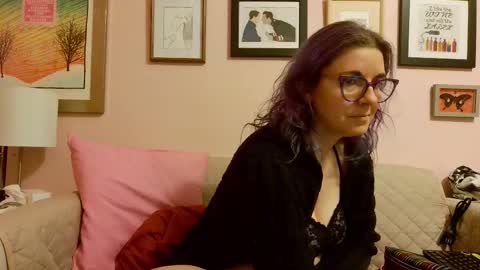 Lizzy online show from March 8, 2025, 5:38 am