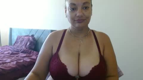 Nala Thickk online show from December 22, 2024, 2:06 pm