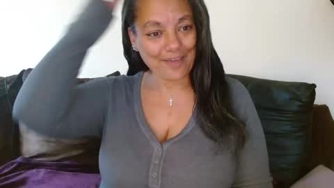 Snapshot of nala_thickk chatting on October 21, 2025, 6:08 pm Nala Thickk online show from October 21, 2025, 6:08 pm