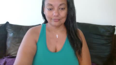Snapshot of nala_thickk chatting on October 25, 2025, 6:35 pm Nala Thickk online show from October 25, 2025, 6:35 pm