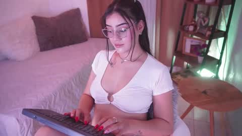 Snapshot of nalia_adams chatting on October 7, 2025, 3:20 pm Nalia Adams online show from October 7, 2025, 3:20 pm