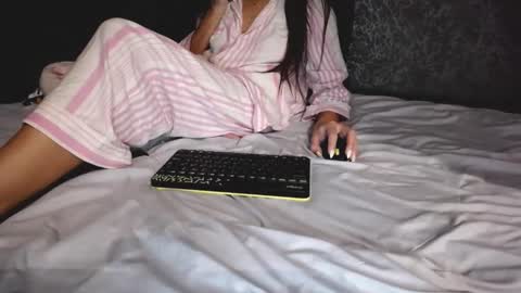 Snapshot of name666999 chatting on November 8, 2025, 3:45 pm Lady online show from November 8, 2025, 3:45 pm