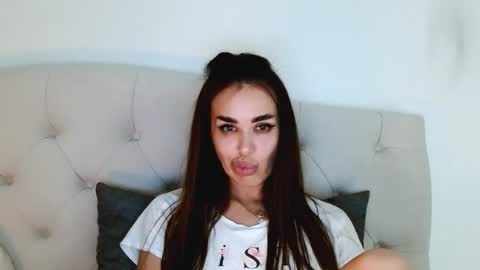 Lady online show from June 8, 2026, 7:58 pm