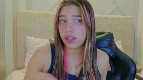 nami_sweet_ online show from January 8, 2026, 11:34 am