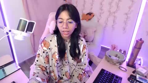 nami_usagi online show from December 17, 2025, 1:50 pm