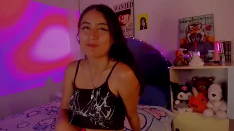 nami_white online show from September 18, 2025, 2:13 am