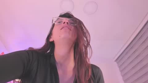 nami online show from October 11, 2025, 7:12 pm