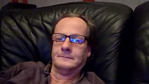 Snapshot of namorreyeb chatting on November 28, 2025, 10:34 pm namorreyeb online show from November 28, 2025, 10:34 pm