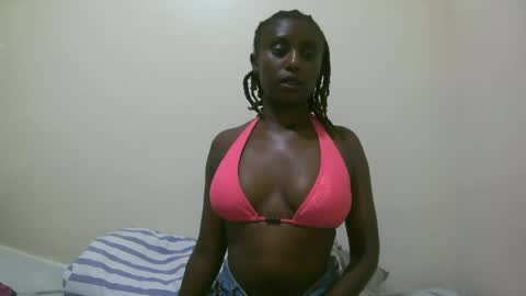 nana2095 online show from June 25, 2026, 1:16 am