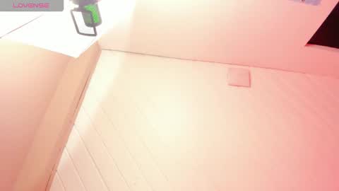 Nana online show from March 22, 2026, 3:21 am