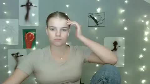 Nana online show from September 17, 2025, 8:38 am