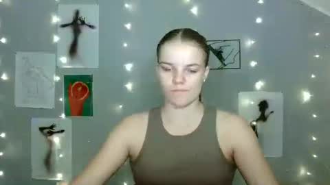 Nana online show from September 19, 2025, 8:16 am