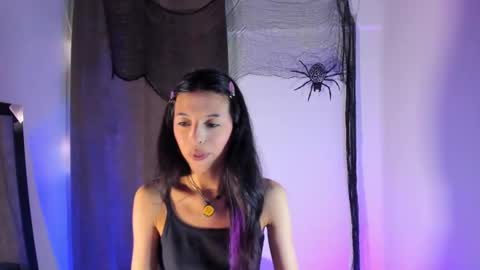 Nana  Natalia online show from November 4, 2025, 9:36 pm