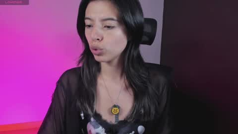 Nana  Natalia online show from May 18, 2026, 3:24 am
