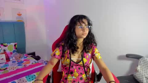 Snapshot of nanami_owo chatting on September 19, 2025, 2:24 am nanami_owo online show from September 19, 2025, 2:24 am