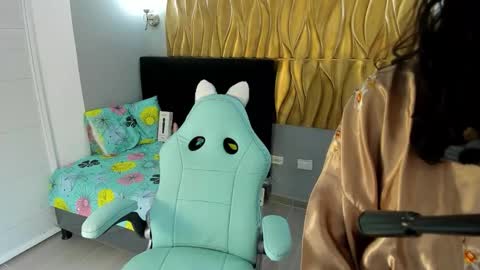 Snapshot of nanami_owo chatting on October 19, 2025, 6:03 am nanami_owo online show from October 19, 2025, 6:03 am