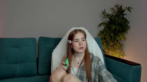Snapshot of nanami_v02 chatting on February 17, 2025, 2:59 pm Maeve online show from February 17, 2025, 2:59 pm