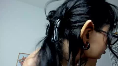 nanamii_04 online show from March 4, 2025, 2:49 am