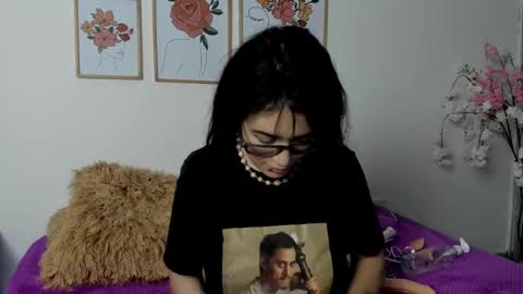 nanamii_04 online show from March 5, 2025, 1:52 am