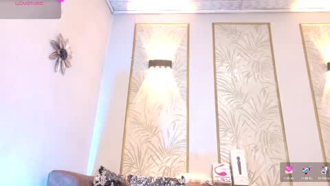 Snapshot of nanasofia_ chatting on May 14, 2026, 11:17 am nanasofia_ online show from May 14, 2026, 11:17 am