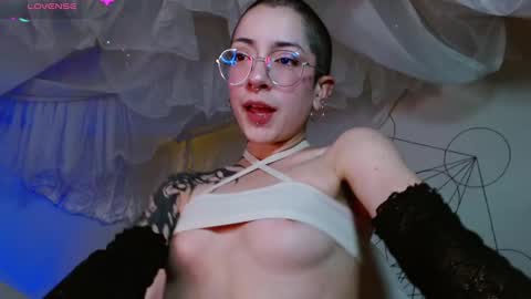 Alma  Maria online show from February 23, 2025, 8:28 am